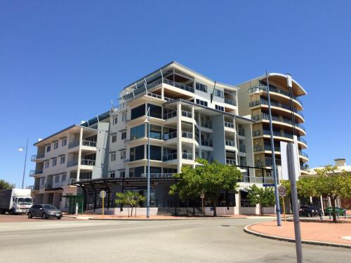 Exterior view of Spinnakers by Rockingham Apartments