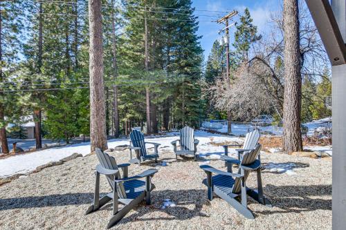 Westwood Cabin Lake Almanor Across the Street!