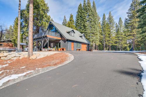 Westwood Cabin Lake Almanor Across the Street!