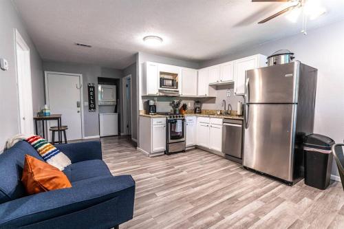 Indian Point Condo #18 at Tribesman Resort on Table Rock Lake near Silver Dollar City, Branson in Branson, USA