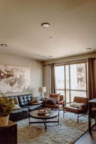 State Street Downtown Condo image