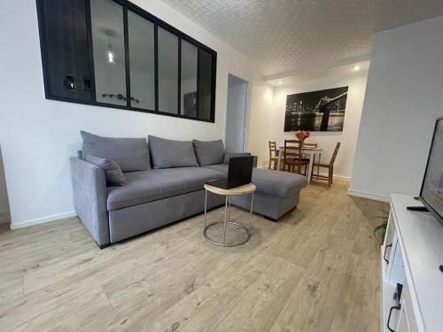 Urban Retreat: Close to Metro 8 & Absolute Comfort - Location saisonnière - Créteil