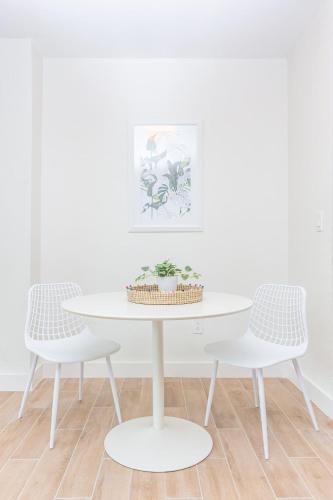 Large Stylish Studio Apartment In El Portal #3 in Miami, USA