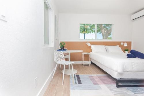 Newly Renovated Stylish Studio In El Portal #2 in Miami, USA