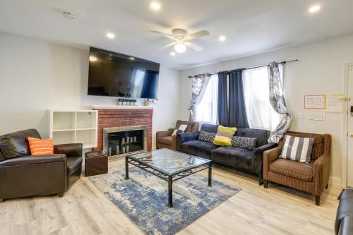 Oxon Hill Rental about 3 miles to MGM National Harbor