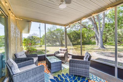 6 Mi to Weeki Wachee Springs Family Getaway