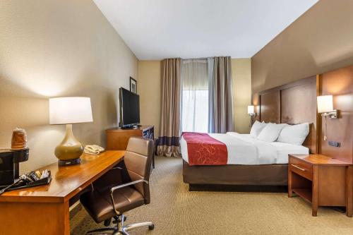 Comfort Suites South Point - Huntington