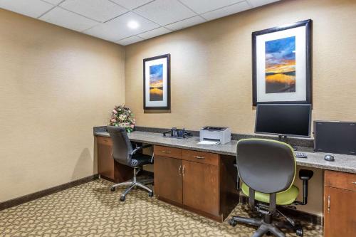 Comfort Suites South Point - Huntington