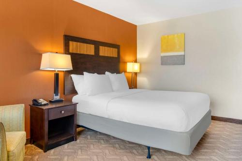 Comfort Inn & Suites Danbury-Bethel