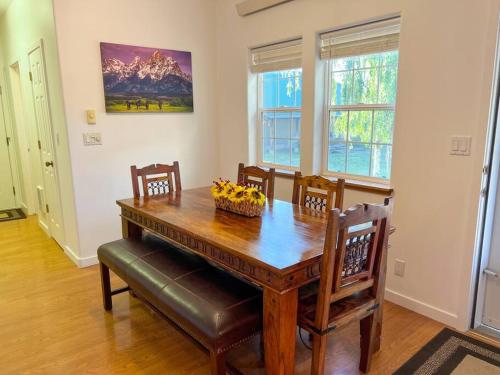 Country House in Alpine (WY)