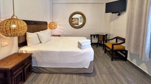 Double Room image 5