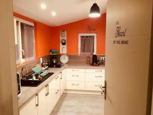 Maison Téranga 2 Chambres Et 2 mezzanines et 2 parking gratuits gîte à louer La Hourcade