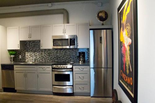 Woodbine Warehouse Apartment near กรีกทาวน์ ออน เดอะ แดนฟอร์ธ