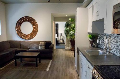 Woodbine Warehouse Apartment near กรีกทาวน์ ออน เดอะ แดนฟอร์ธ