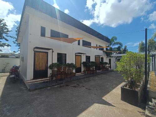 Bella Vista Apartments in Kampot