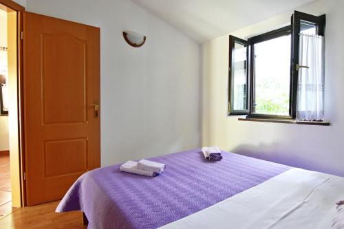 One-Bedroom Apartment with Terrace image 6