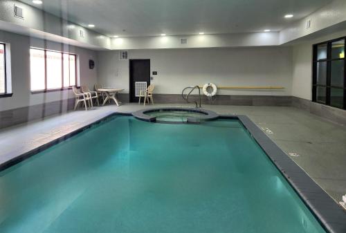 Swimming pool, Days Inn by Wyndham Kemah in Kemah (TX)