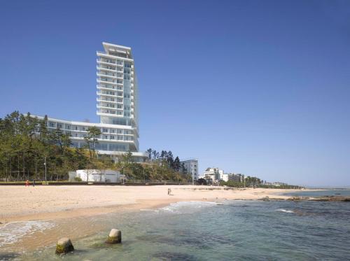 Exterior view, SEAMARQ HOTEL near Heogyun And Heonanseolheon Memorial Hall