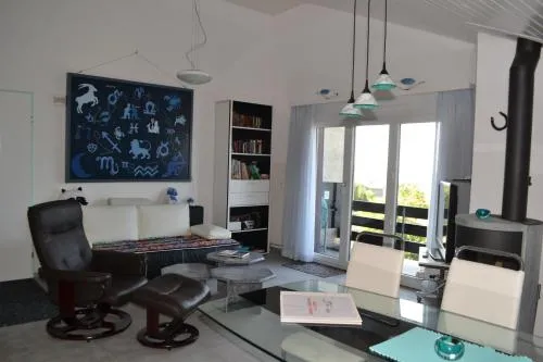 Two-bedroom Apartment for 4-5 guests with lake and mountain views in Emmetten, Schweiz