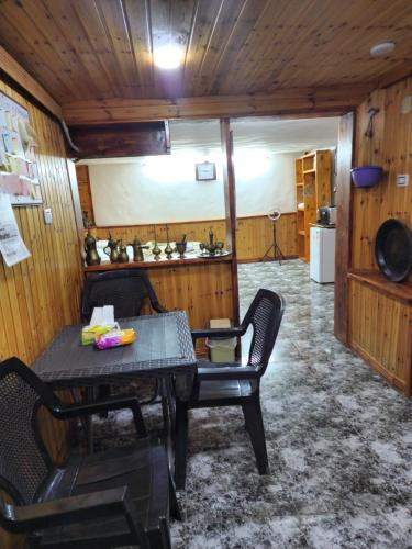 廚房, Mickey Mouse studio in 傑拉什 