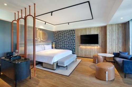 room detail thumbnail 1