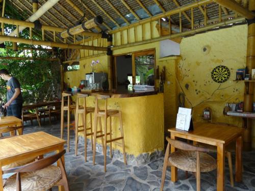 Villa Jati Mangsit – Senggigi Beach, ID