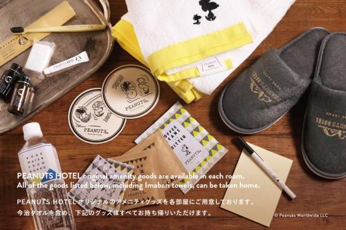 room detail thumbnail 2