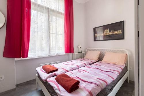 KZ10E Paola apt on Kazinczy utca 4