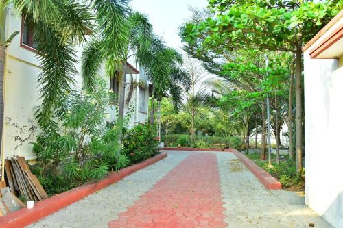 Narayani Resort - Serene resort with private swimming pool