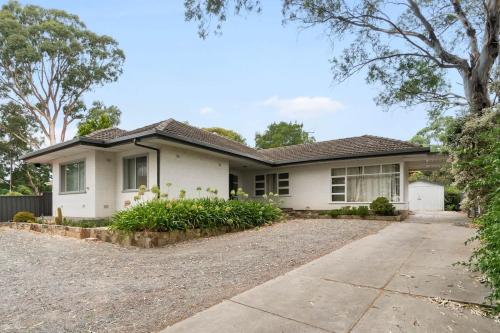 Bellevue Heights HolidayHome - Flinders Uni & Med in Blackwood