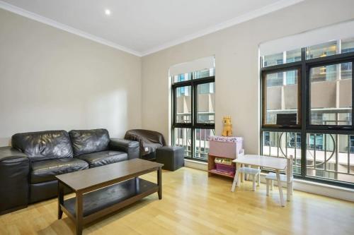 Minimalist Flinders Lane Apartment