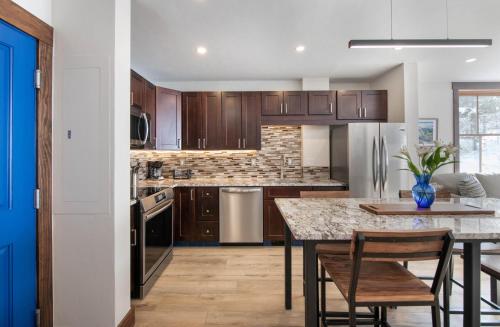 Premium Unit 1301 - 1 Bedroom - Zephyr Mtn Lodge condo detail