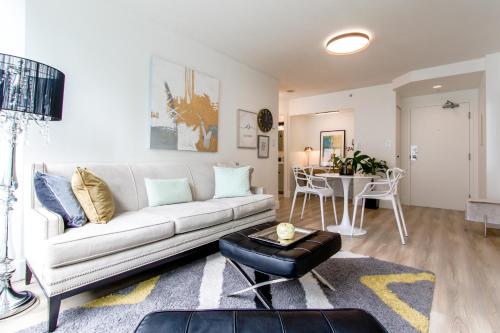lovely 1-bedroom w/parking at Coal Harbour in Vancouver, Canada