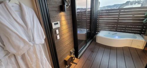 ROMANSTAY - 주변 환경
