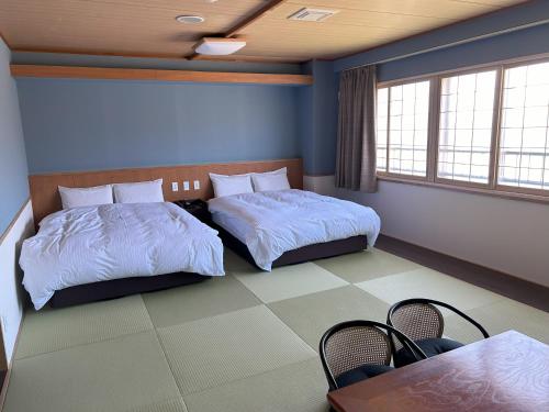 Japanese-Style Room