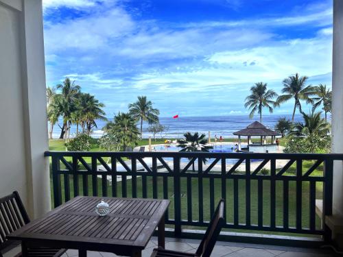 Seascape Karambunai Home - Amazing sea front view! photo 1