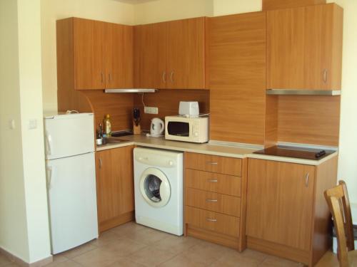 Two-Bedroom Apartment with Balcony image 1