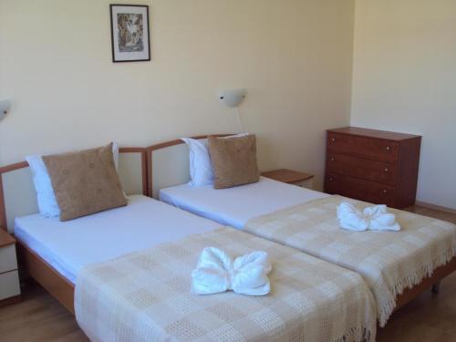 Two-Bedroom Apartment with Balcony image 4