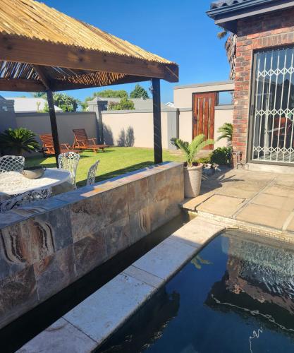 The Wooden Leg Guesthouse in Kleinmondas