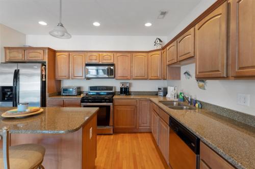 408 E Myrtle Rd, Unit 105 in Wildwood Crest, USA