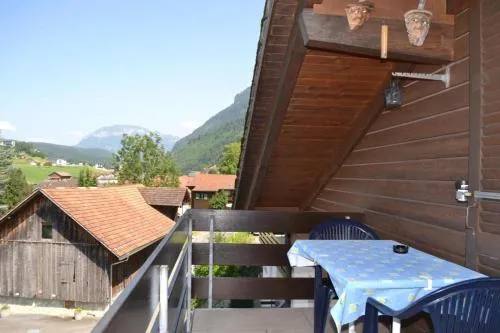 Elfe Apartments Studio for 2 adults, balcony with lake and mountain view in Emmetten, Schweiz