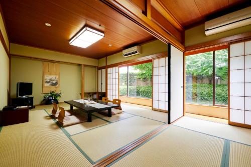 Japanese Room (10＋4 tatami mats) - Non-Smoking