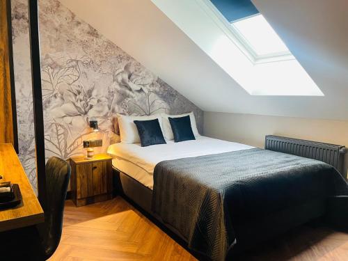 1 double bed