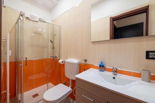 Economy Double Room image 5