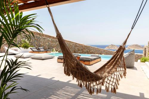 Villa Agapi, 2 min walk to the beach & heated pool, by Red Windmill Villas, Калафатис (фото 5)