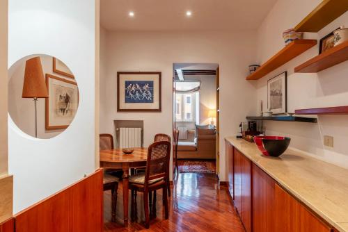 GuestHost - Campo de Fiori Unique Apartment, Rzym (zdjęcie 6)