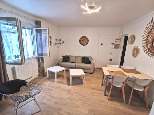 Bourse appartement une chambre séparée cœur de ville - Location saisonnière - Avignon