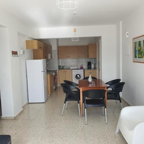 G&E Harbour Apartments in 폴리스
