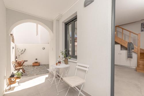 All senses studio in Glinado Naxos