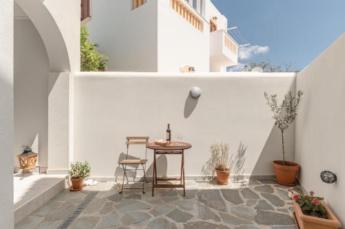 All senses studio in Glinado Naxos